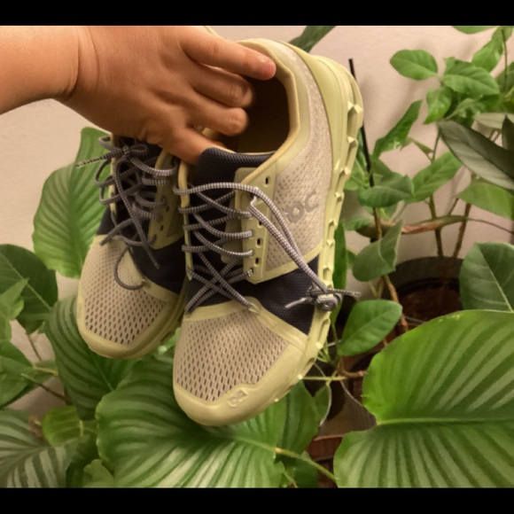 On running cloud stratus - Picture 3 of 4